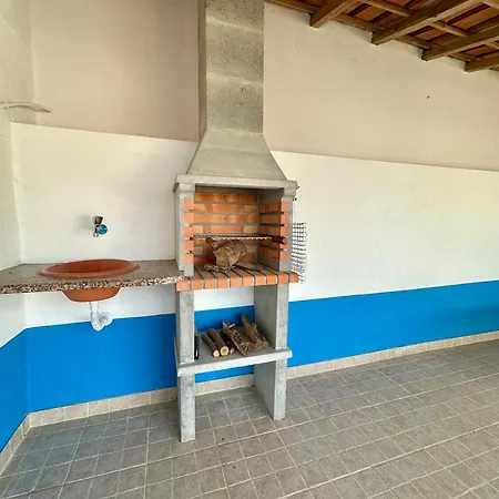 Casal Do Pequeno Tatil Evi *